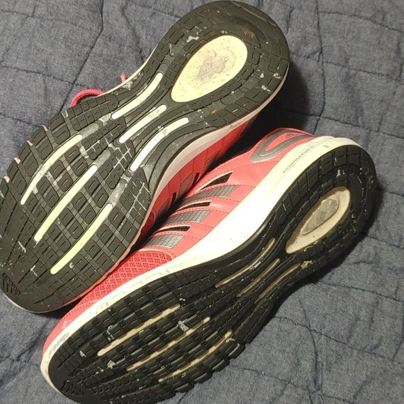 Size 8.5 Adidas sneakers. Pink - Picture 2 of 7